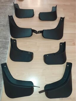 Zástěrky SUZUKI SCROSS - 2