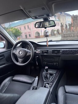 Bmw e90 330i - 2