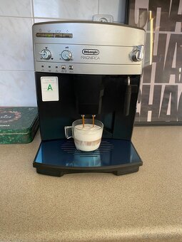 Delonghi Magnifica ESAM 02.110 S + návod - 2