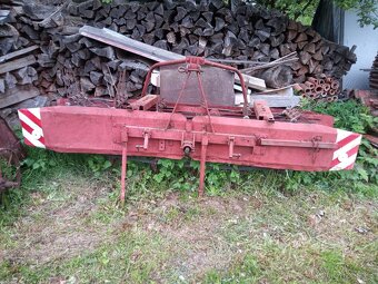 Obracec sena a slámy TON - 2