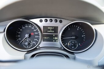 Mercedes R320CDI 4Matic Long 6míst - 2