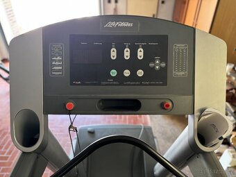 Běhací pás Life fitness 93 T - 2
