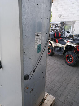 Automat na kávu s vracejícím mincovníkem - 2