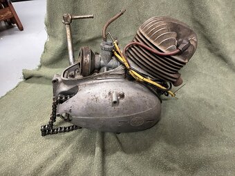 Motor ČZ 150 rok výroby 1951 - 2