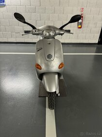 Vespa skútr na náhradní díly jako celek viz foto - 2