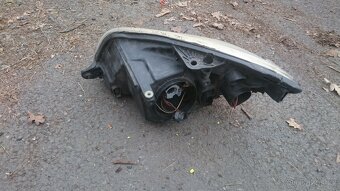 Skoda Roomster,Fabia 2 Světla na opravu - 2