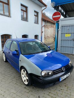 Golf 4 - 2