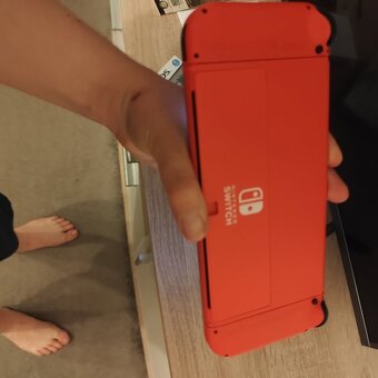 Nintendo Switch OLED Mario Edice - 2