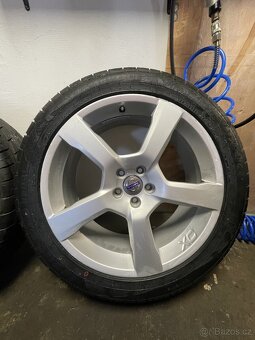 ALU kola Volvo Cratus 20’ - 2