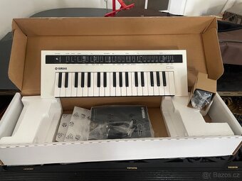 Yamaha Reface CS Synthesizer - 2