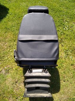 Sedačka JCB - 2