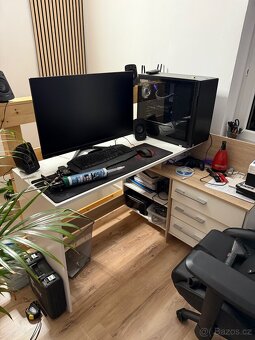 Prodám skoro nový pracovní stůl - 2