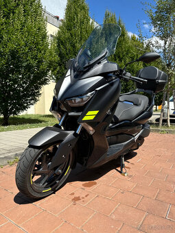 Yamaha XMax 300 Iron Max - 2