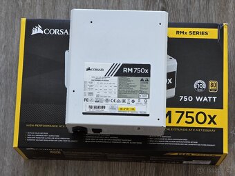 Zdroj Corsair RM750X 750W bílý | záruka 01/30 - 2