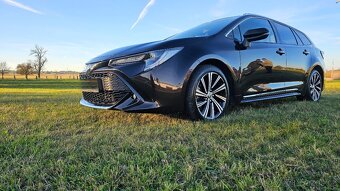 Toyota Corolla HYBRID - 2