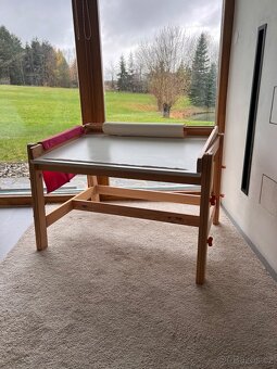 Dětský dřevěný stolek nastavitelný  IKEA FLISAT - 2
