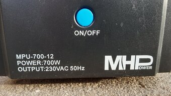 Záložní zdroj a napěťový měnič MPU-700-12 - 2