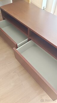 Tmavě hnědá skříň - 2