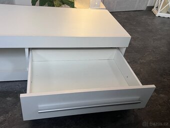 Stolek pod televizi - 2