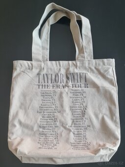 618 Taylor Swift - 2x taška + odznaky + náramky - 2