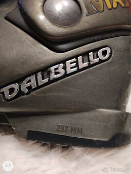 Lyžáky s helmou - 2