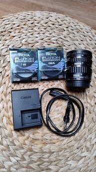 Digitální zrcadlovka s prislusenstvim - 2