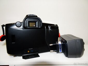 Canon EOS 650 (baterie a nabíječka) - 2