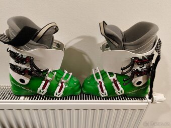 Prodám lyže + lyžáky - 2