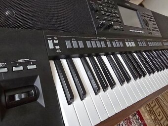 Yamaha psr sx 720 - 2