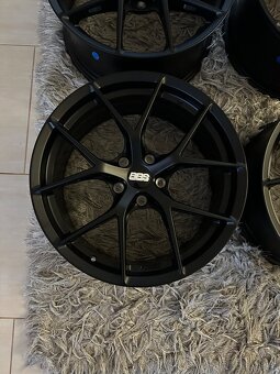 Černé forged kola 19” na styl BBS - 2