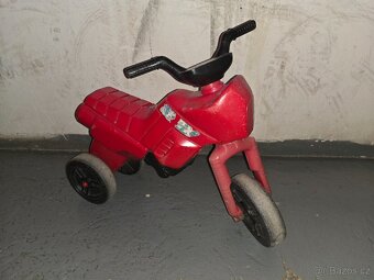 Odrážedlo motorka. Červená. - 2