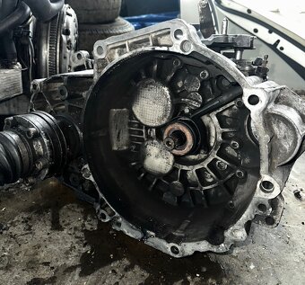 Převodovka 6st HDV 2.0tdi 103kw - 2