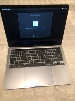 MacBook Pro 13 - 8 GB, 256 GB SSD - 2