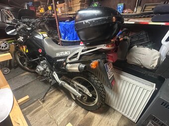Suzuki 650 DR - 2