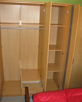Šatní skříň - 2