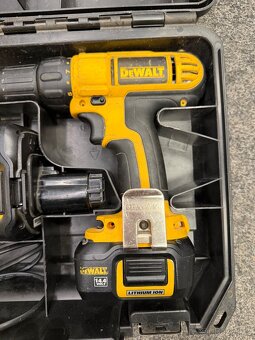 Aku vrtačka DeWalt DC733C2 - 2
