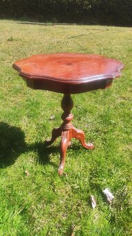 Starožitný stolek a židle - 2