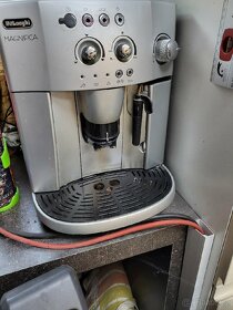 Kávovar delonghi magnifica - 2