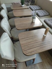 Kavárenské stoly a židle - 2