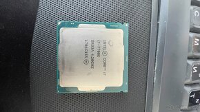 Procesor Intel Core i7-7700K (BO533e4) - 2