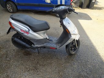 Skútr Derbi Atlantis 50 - 2