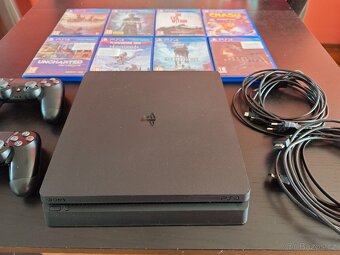 PlayStation 4 1Tb, dva ovladače , 8 her - 2