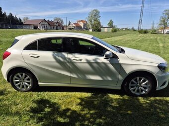 Prodám Mercedes-Benz Třídy A 1.6I 90KW - AUT.KLIMATIZACE - 2