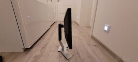 Monitor DELL úhlopříčka 19 "(48 cm)
- 2