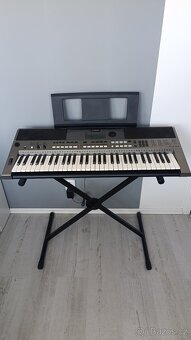 Yamaha PSR E443 - 2