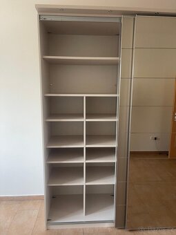 Šatní skříň - 2