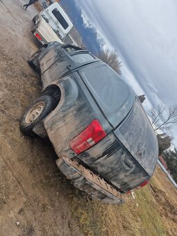 Rozprodam Isuzu D-max 2.5 120kw biturbo 2013 - 2