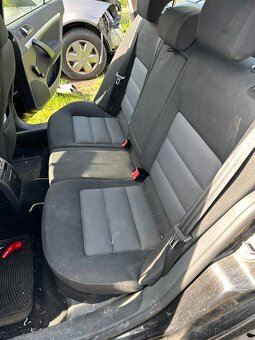 Škoda Octavia 2 sedačky - 2