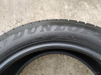 Prodám zimní pneu Dunlop 235/55 R19 - 2