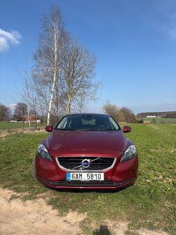 Volvo V40 D4 2.0L 140kW momentum - 2